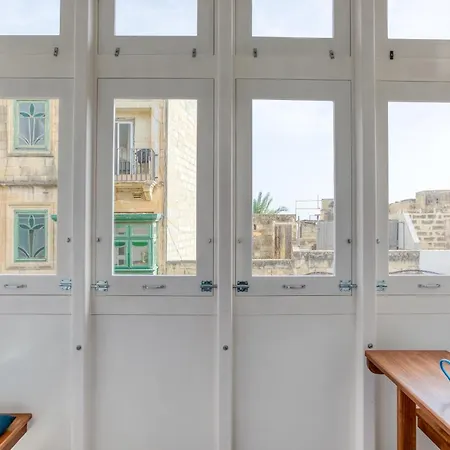 Stunning Maltese In The Heart Of By 360 Estates * Sliema